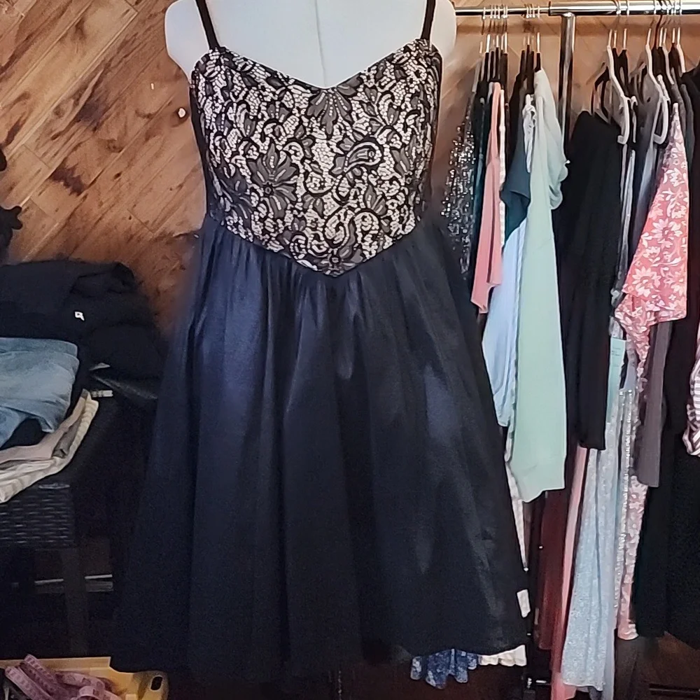 NWOT Torrid Maxi Ponte Sweetheart Neck Hi-Lo Elegant Black Lace Dress - Picture 6 of 7